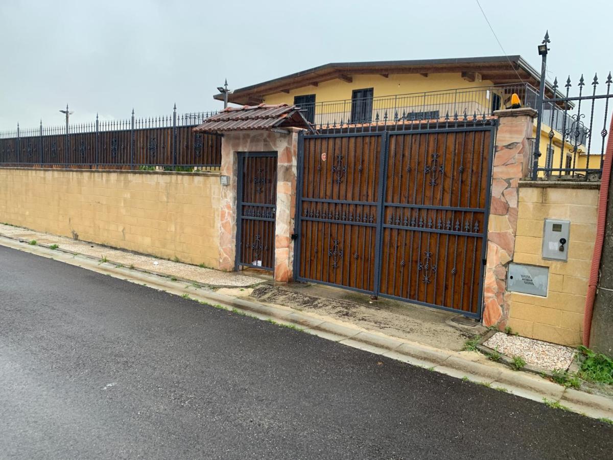 Villa Carmen Castel Volturno Bagian luar foto